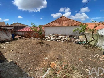 Moradia para Venda em Campelos e Outeiro da Cabeça