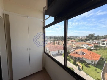 Apartamento T3 para Arrendamento em Gondomar (São Cosme), Valbom e Jovim