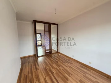 Apartamento T3 para Arrendamento em Gondomar (São Cosme), Valbom e Jovim