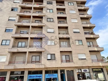 Apartamento T3 para Arrendamento em Gondomar (São Cosme), Valbom e Jovim