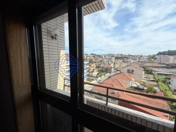 Apartamento T3 para Arrendamento em Gondomar (São Cosme), Valbom e Jovim