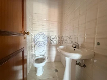 Apartamento T3 para Arrendamento em Gondomar (São Cosme), Valbom e Jovim