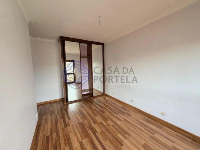 Apartamento T3 para Arrendamento em Gondomar (São Cosme), Valbom e Jovim Foto 15