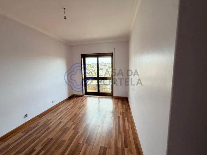 Apartamento T3 para Arrendamento em Gondomar (São Cosme), Valbom e Jovim Foto 14