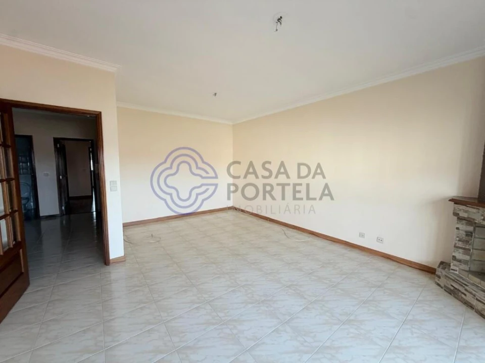 Apartamento T3 para Arrendamento em Gondomar (São Cosme), Valbom e Jovim Foto 7