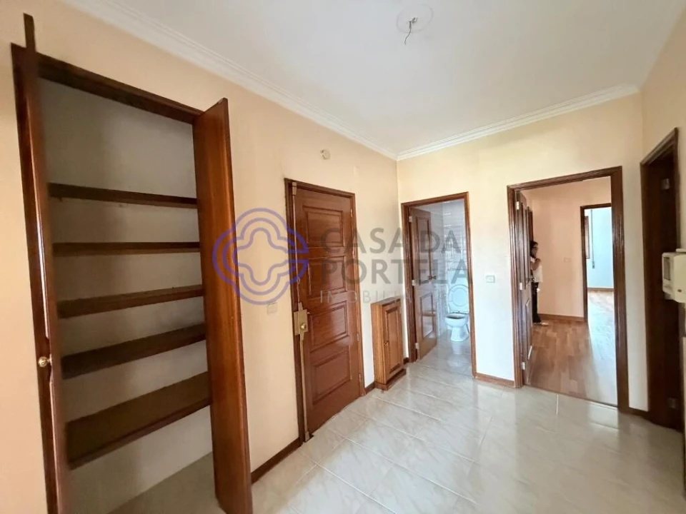 Apartamento T3 para Arrendamento em Gondomar (São Cosme), Valbom e Jovim Foto 11
