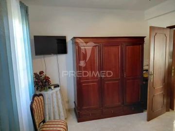 Moradia T5 para Venda em Alvalade