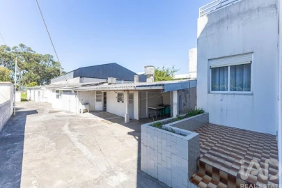 Moradia T5 para Venda em Perafita, Lavra e Santa Cruz do Bispo