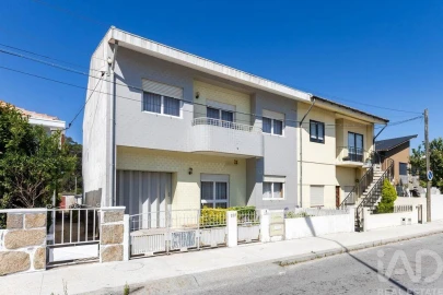 Moradia T5 para Venda em Perafita, Lavra e Santa Cruz do Bispo