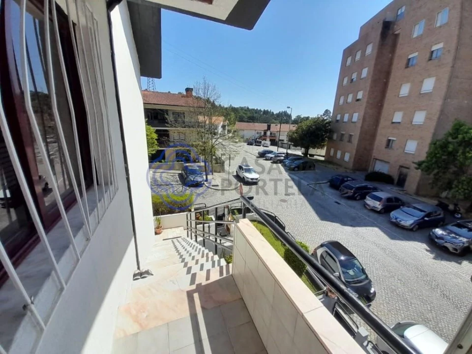 Moradia T3 para Venda em Cidade da Maia Foto 4