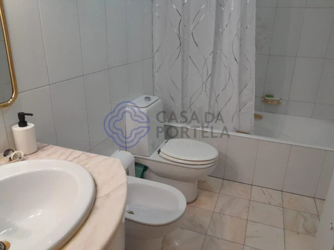 Moradia T3 para Venda em Cidade da Maia Foto 35
