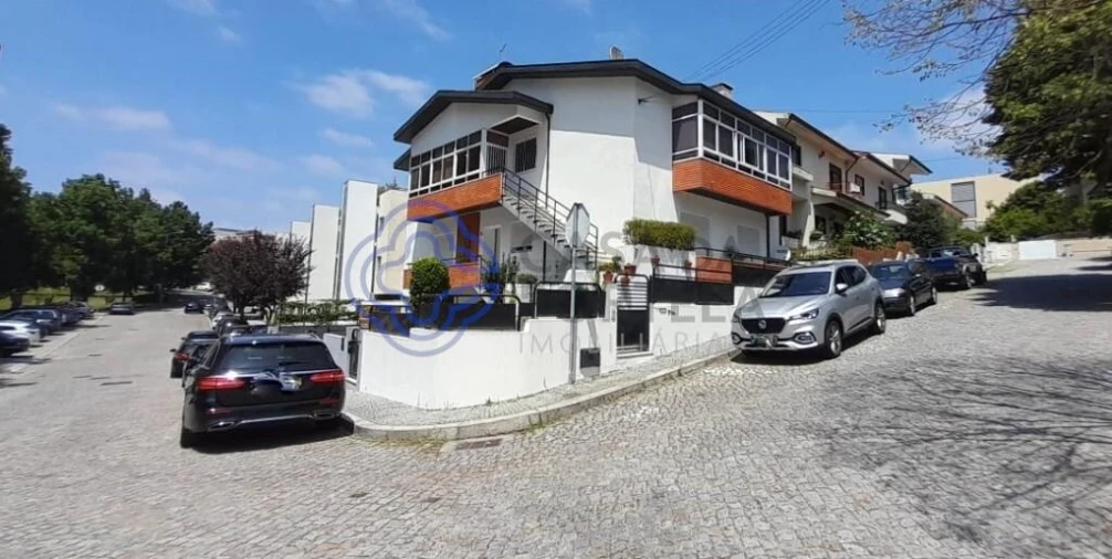 Moradia T3 para Venda em Cidade da Maia Foto 45