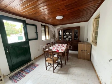 Moradia T2 para Venda em Praia da Vitoria (Santa Cruz)
