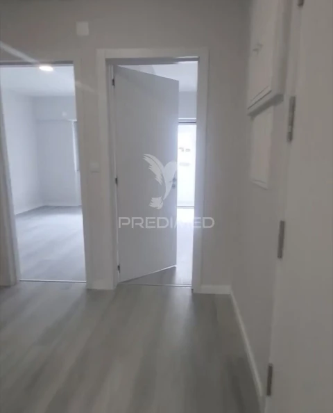 Apartamento T2 para Venda em Oeiras e São Julião da Barra, Paço de Arcos e Caxias