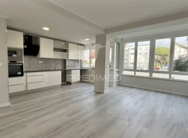 Apartamento T2 para Venda em Oeiras e São Julião da Barra, Paço de Arcos e Caxias