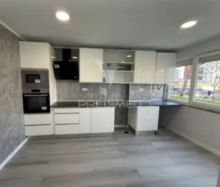 Apartamento T2 para Venda em Oeiras e São Julião da Barra, Paço de Arcos e Caxias