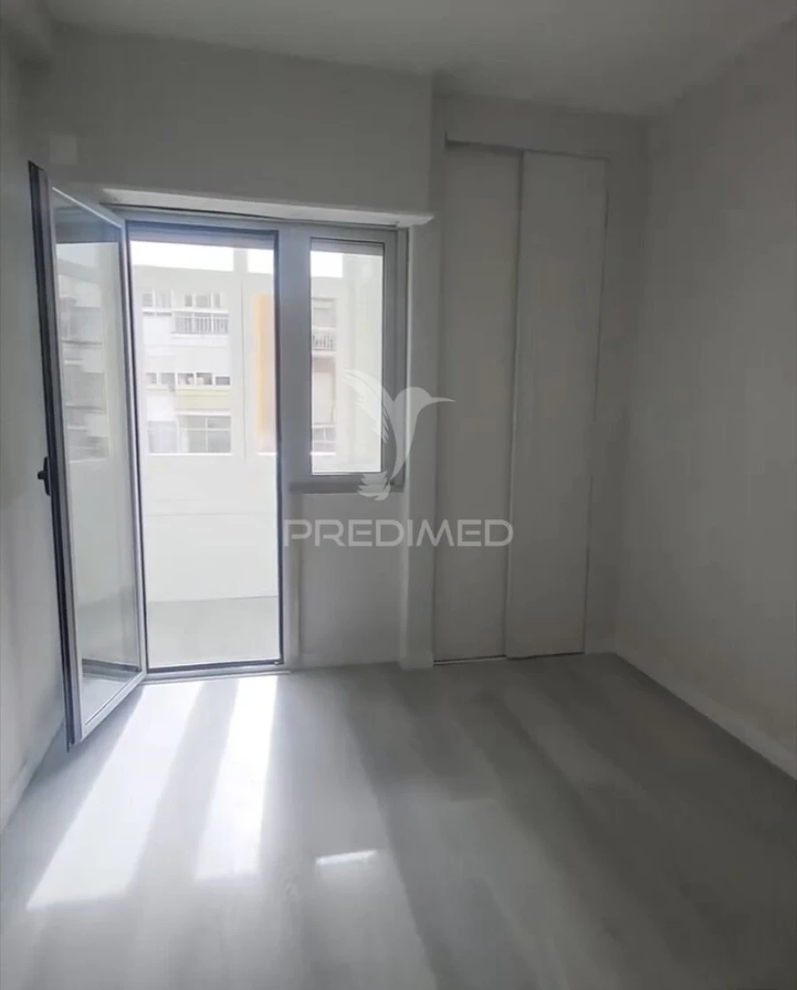 Apartamento T2 para Venda em Oeiras e São Julião da Barra, Paço de Arcos e Caxias Foto 18