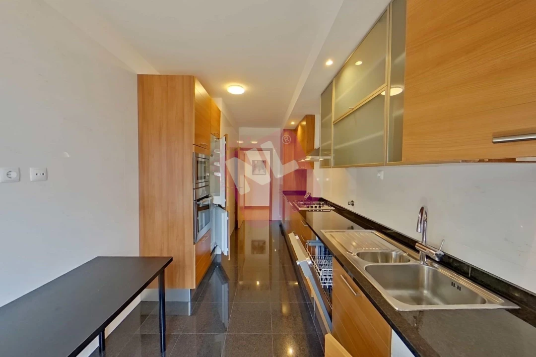 Apartamento T2 para Arrendamento em Benfica Foto 21