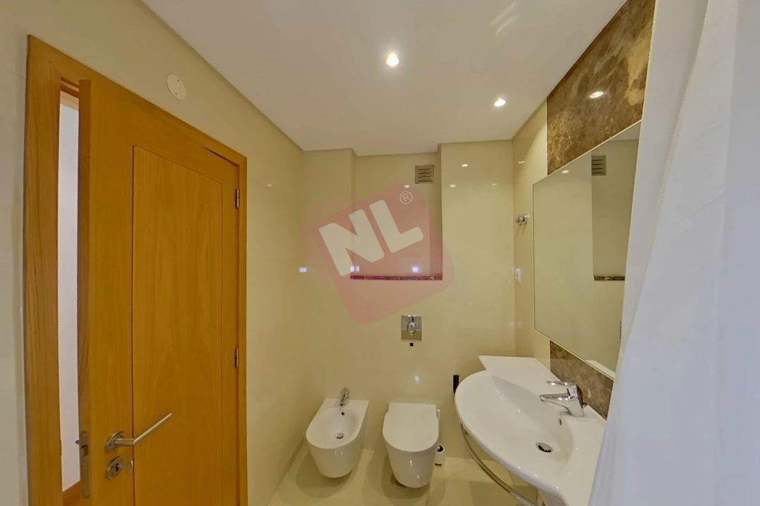 Apartamento T2 para Arrendamento em Benfica Foto 18