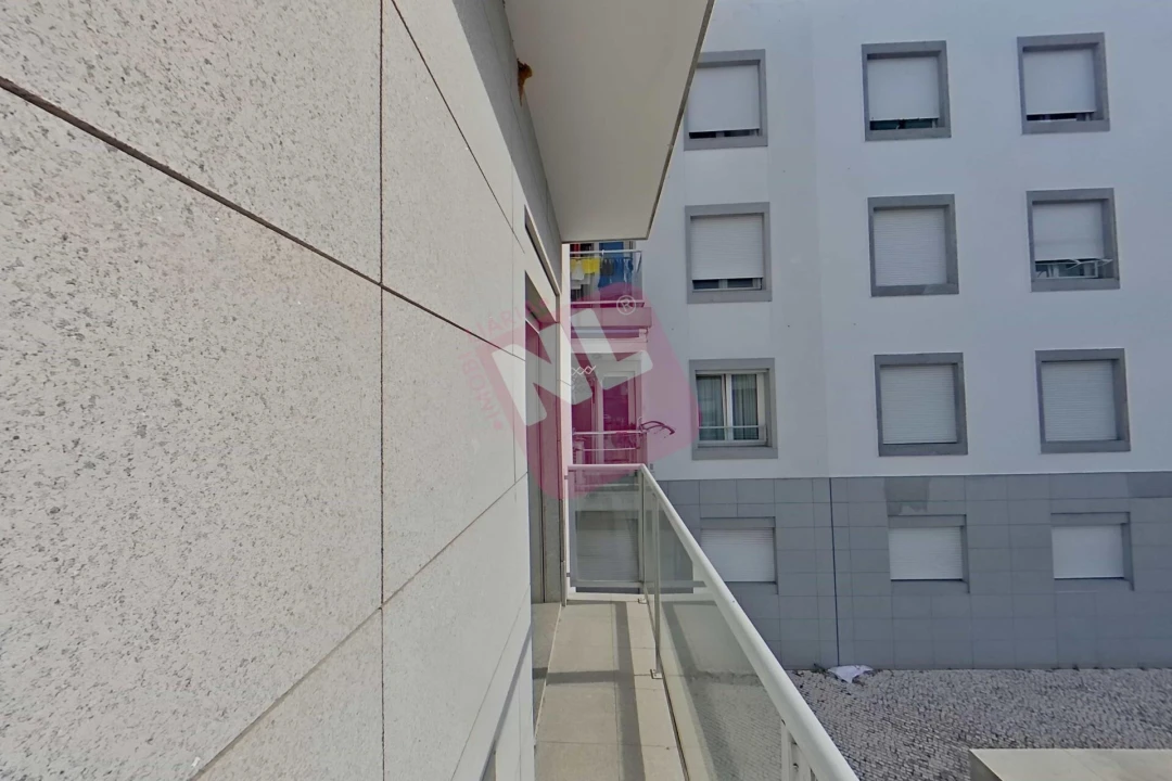 Apartamento T2 para Arrendamento em Benfica Foto 34