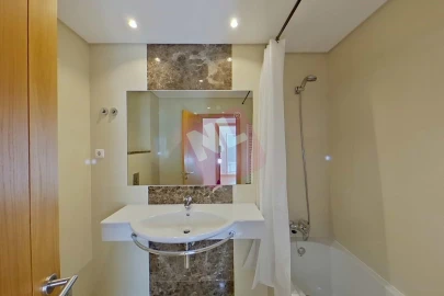 Apartamento T2 para Arrendamento em Benfica
