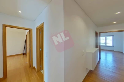 Apartamento T2 para Arrendamento em Benfica