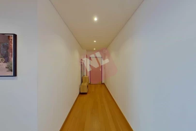 Apartamento T2 para Arrendamento em Benfica