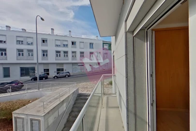Apartamento T2 para Arrendamento em Benfica