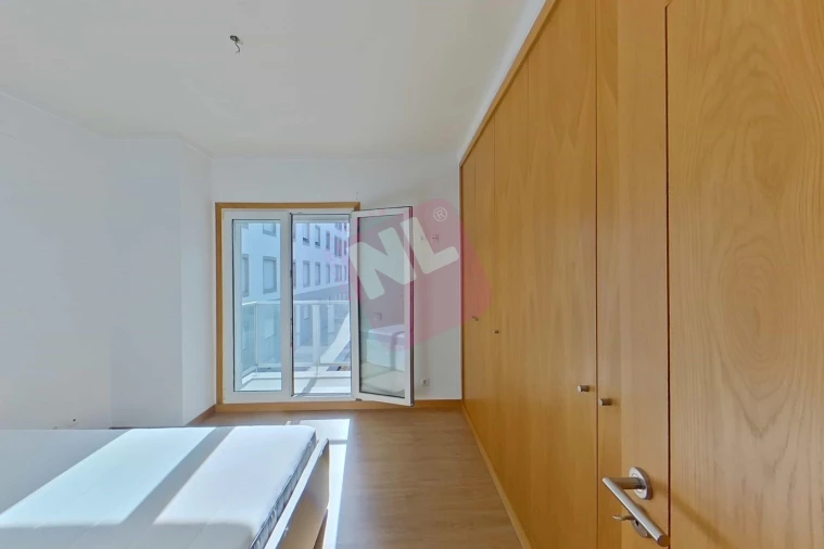 Apartamento T2 para Arrendamento em Benfica Foto 31