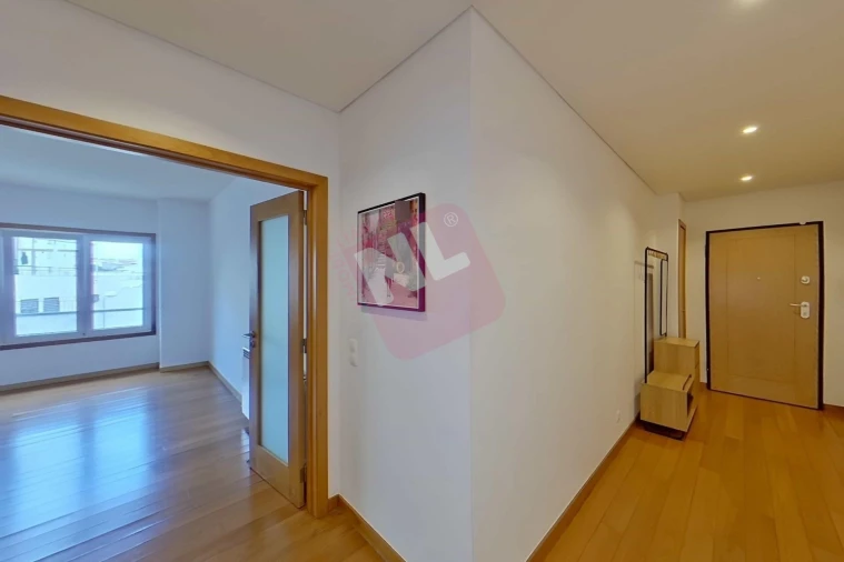 Apartamento T2 para Arrendamento em Benfica Foto 9
