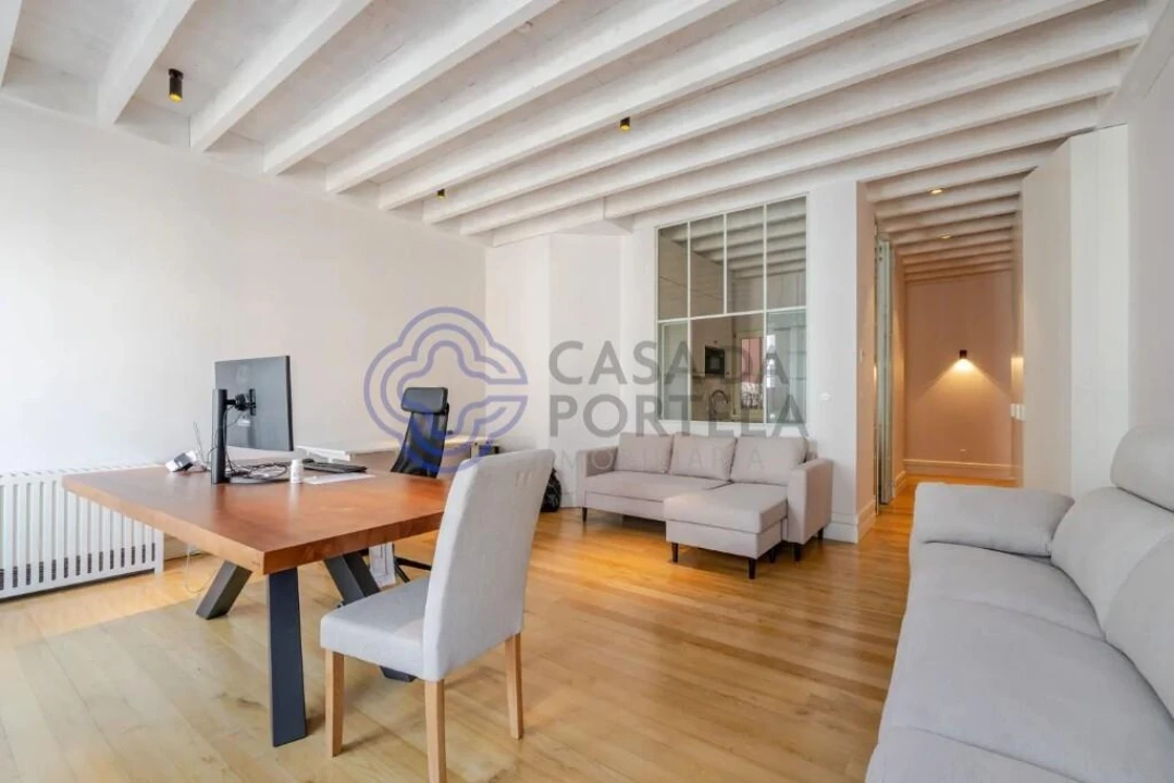 Apartamento T3 para Venda em Cedofeita, Santo Ildefonso, Sé, Miragaia, São Nicolau e Vitória Foto 1