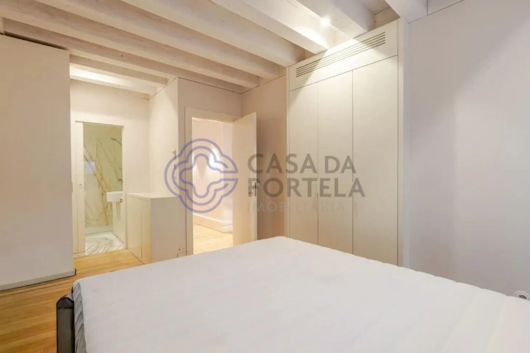 Apartamento T3 para Venda em Cedofeita, Santo Ildefonso, Sé, Miragaia, São Nicolau e Vitória Foto 6