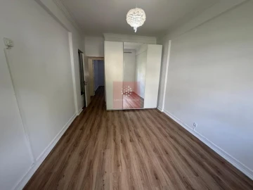 Apartamento T3 para Venda em Alfragide