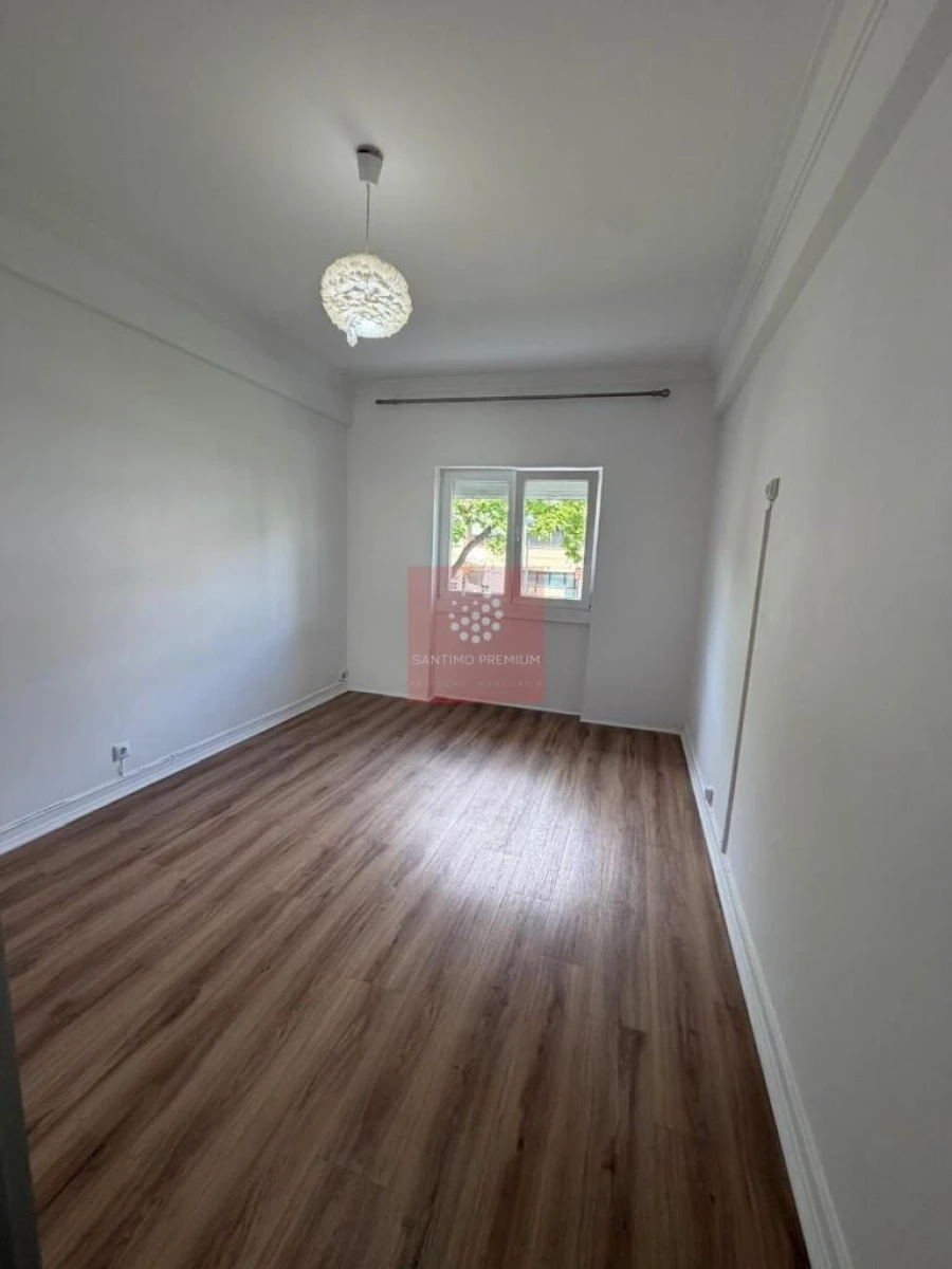 Apartamento T3 para Venda em Alfragide Foto 11
