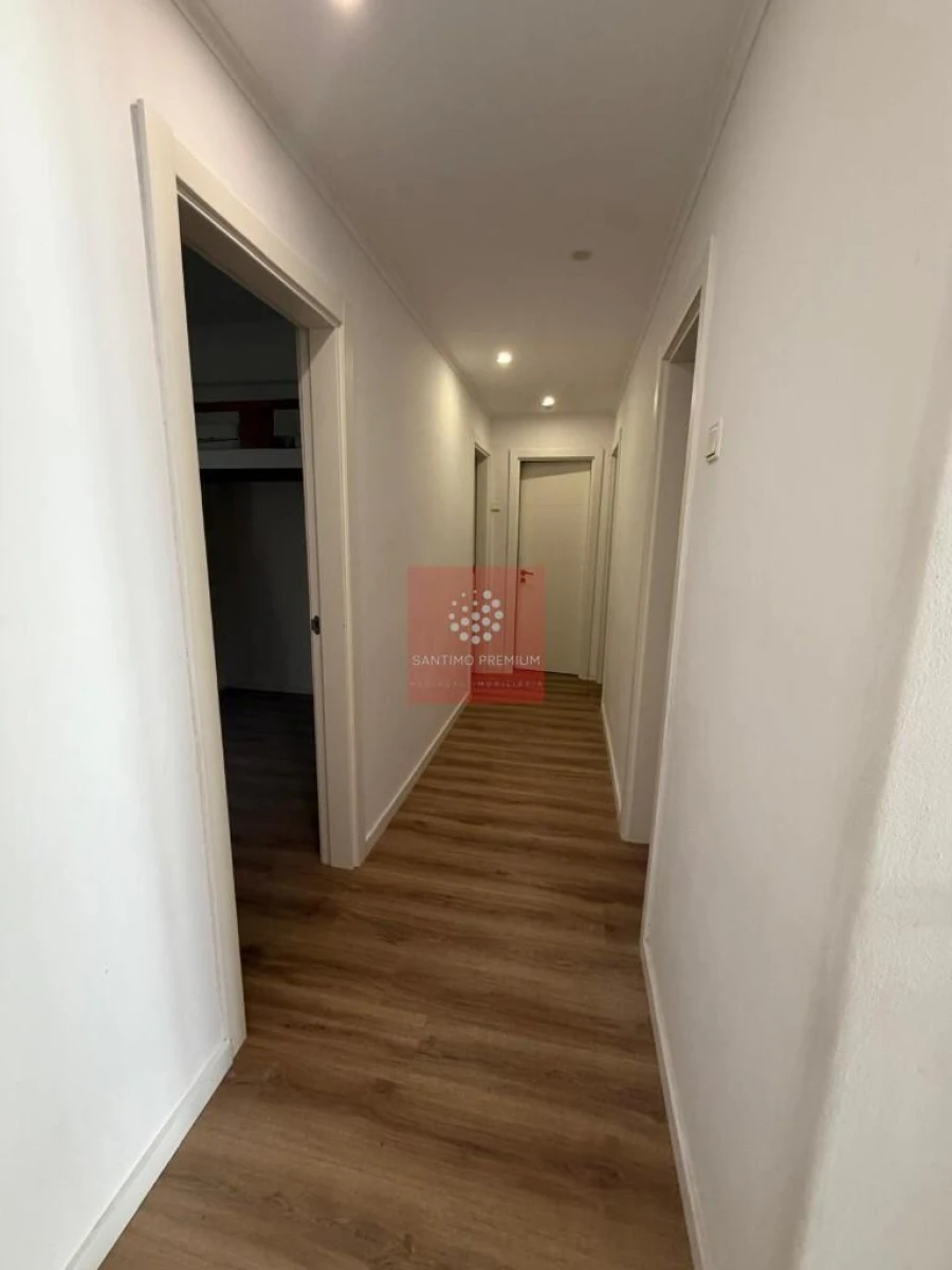 Apartamento T3 para Venda em Alfragide Foto 10