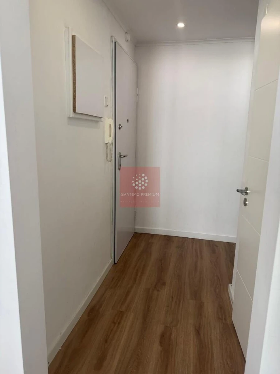 Apartamento T3 para Venda em Alfragide Foto 9