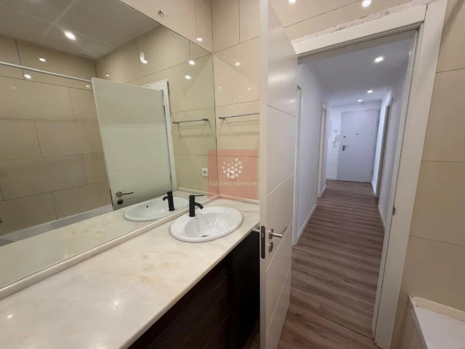 Apartamento T3 para Venda em Alfragide Foto 18