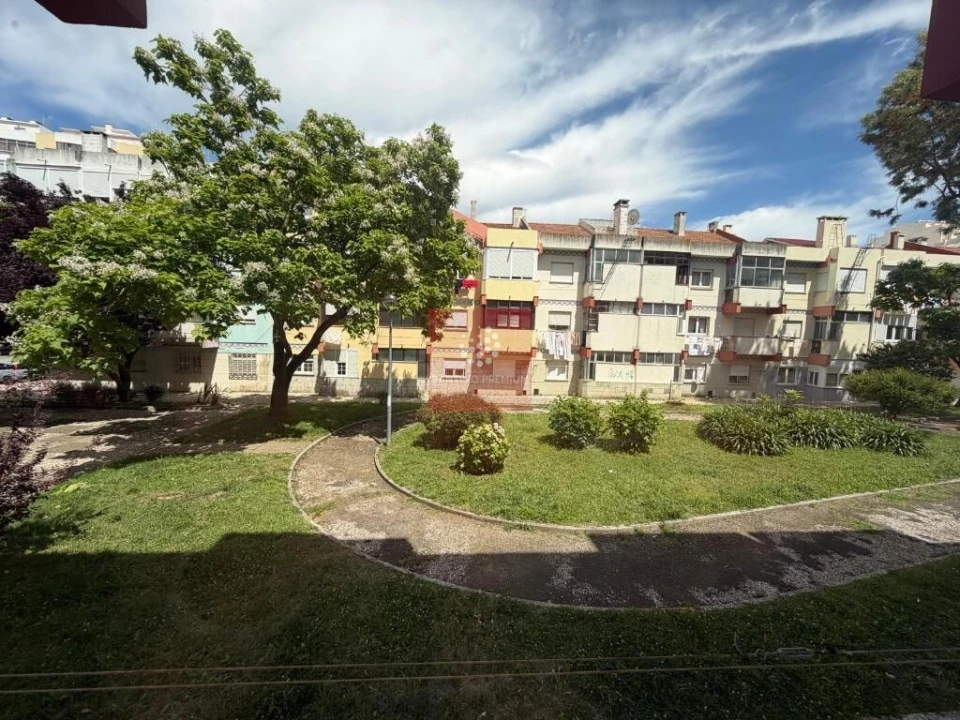 Apartamento T3 para Venda em Alfragide Foto 36