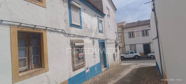 Moradia T4 para Venda em Espírito Santo, Nossa Senhora da Graça e São Simão
