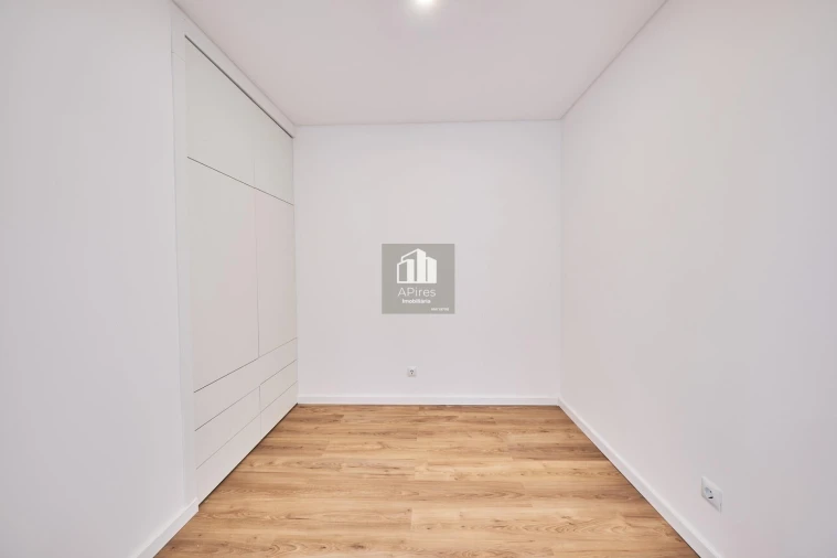 Apartamento T2 para Venda em Costa da Caparica Foto 13