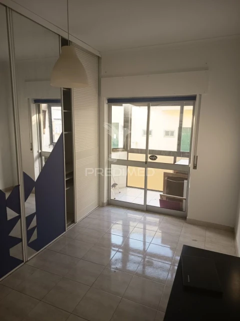 Apartamento T3 para Venda em Laranjeiro e Feijó