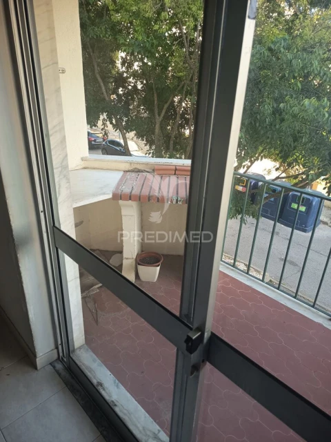 Apartamento T3 para Venda em Laranjeiro e Feijó