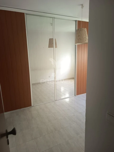 Apartamento T3 para Venda em Laranjeiro e Feijó