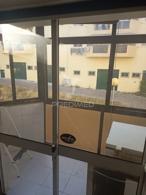 Apartamento T3 para Venda em Laranjeiro e Feijó