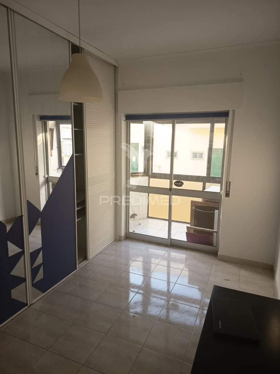 Apartamento T3 para Venda em Laranjeiro e Feijó Foto 12