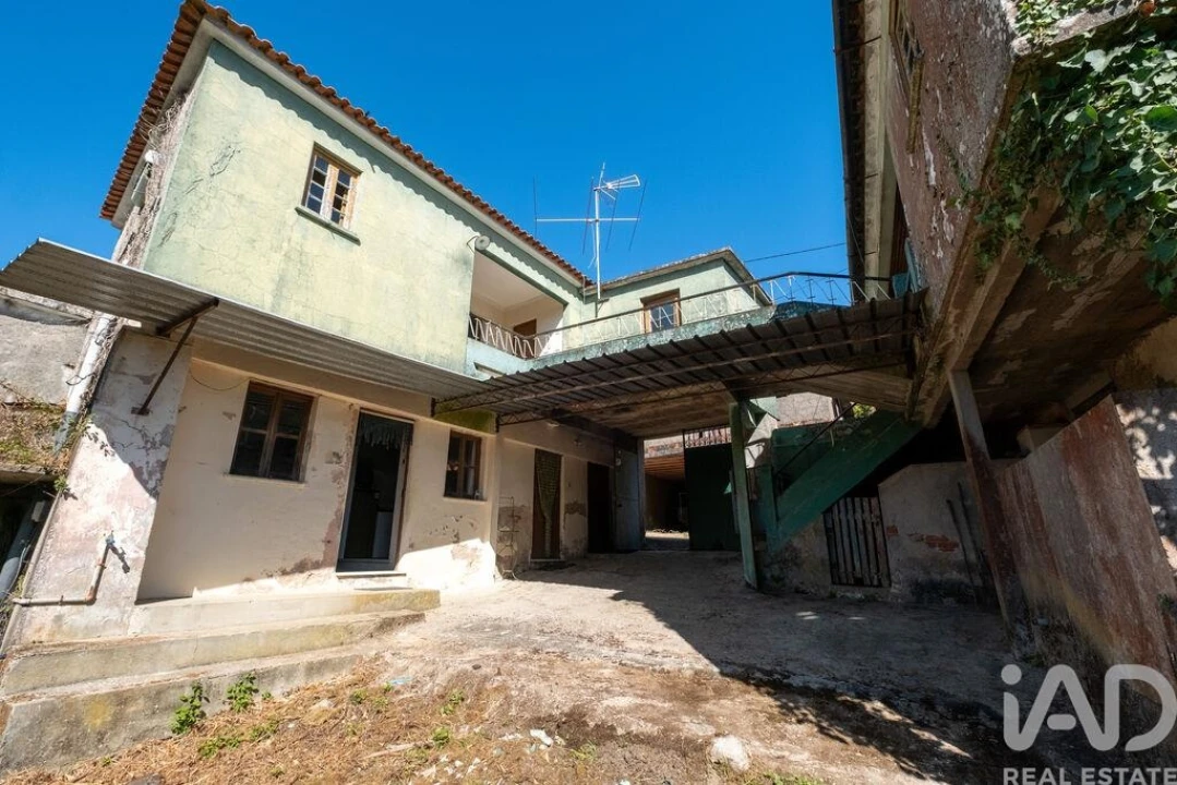 Moradia T4 para Venda em Carvalho Foto 1