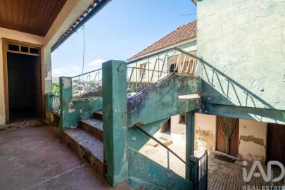 Moradia T4 para Venda em Carvalho