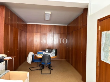 Escritório para Venda em Arcozelo