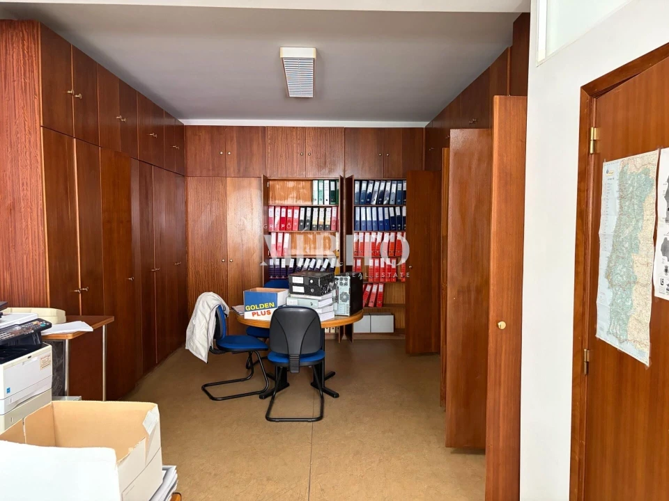 Escritório para Venda em Arcozelo Foto 5