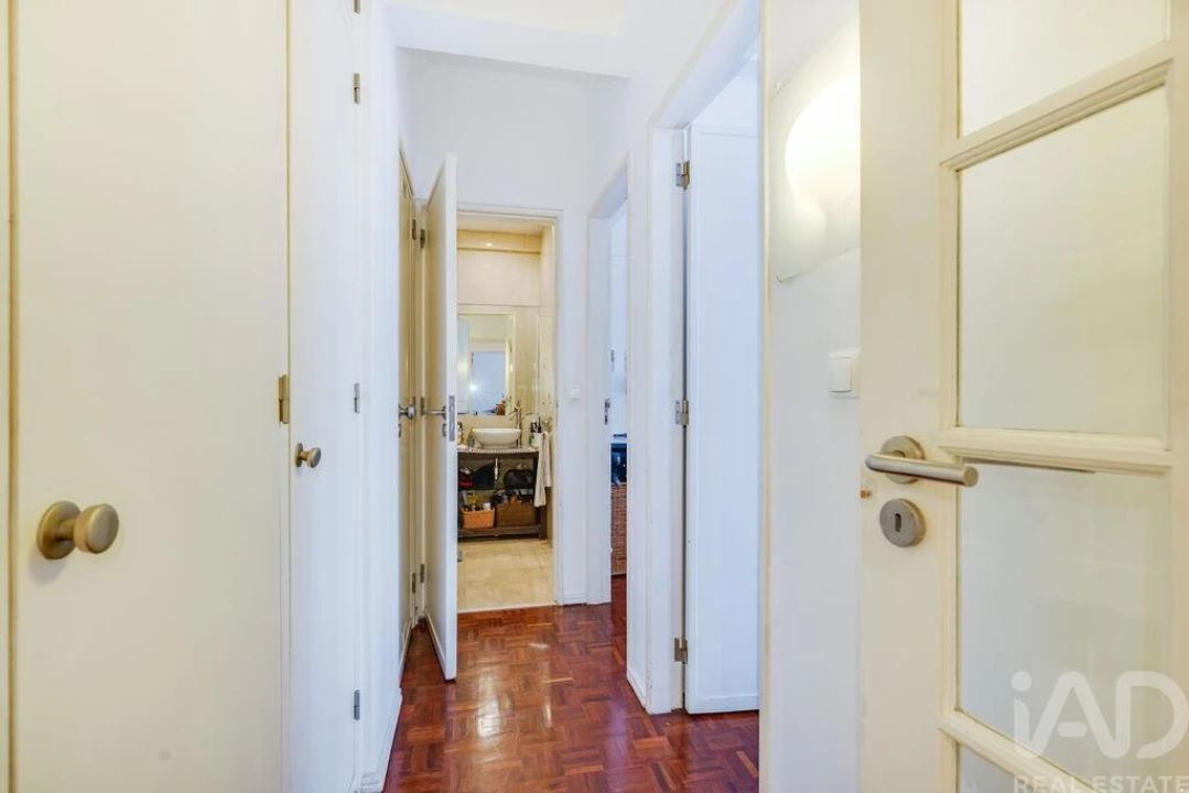 Apartamento T2 para Arrendamento em São Domingos de Benfica Foto 4